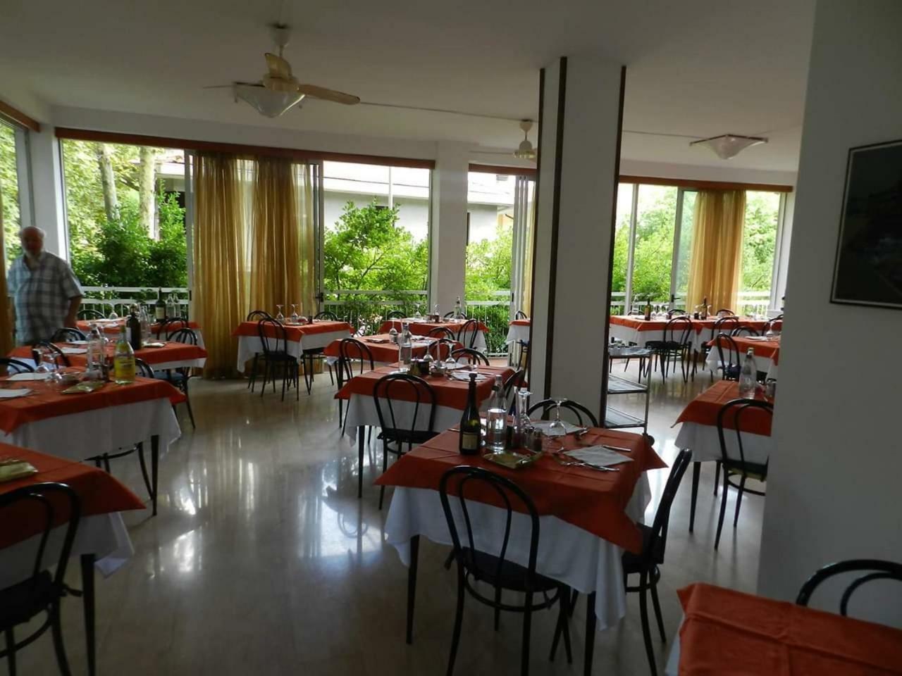 Hotel Ville De Paris Riccione Luaran gambar