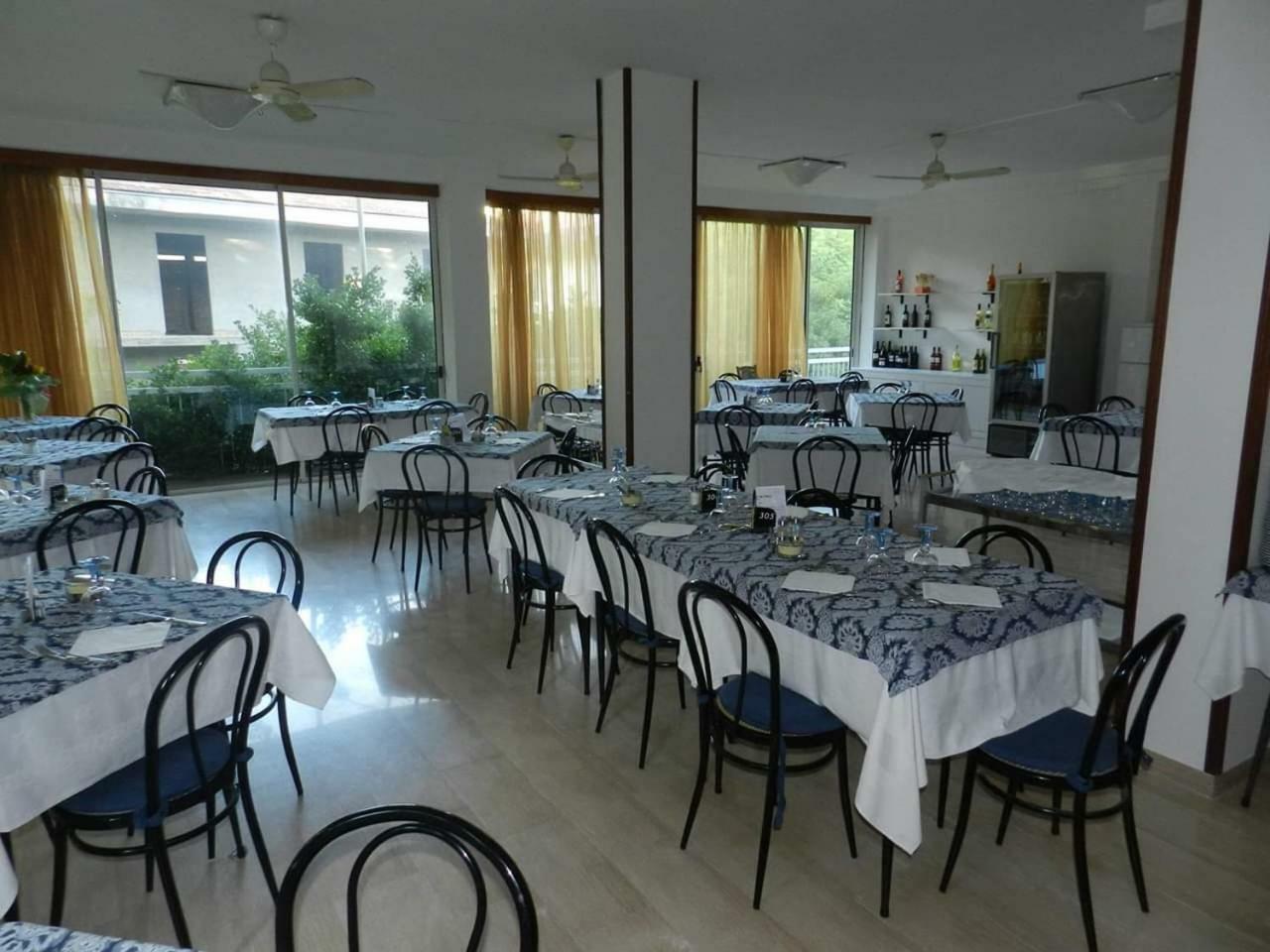 Hotel Ville De Paris Riccione Luaran gambar