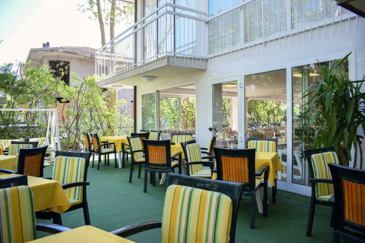 Hotel Ville De Paris Riccione Luaran gambar