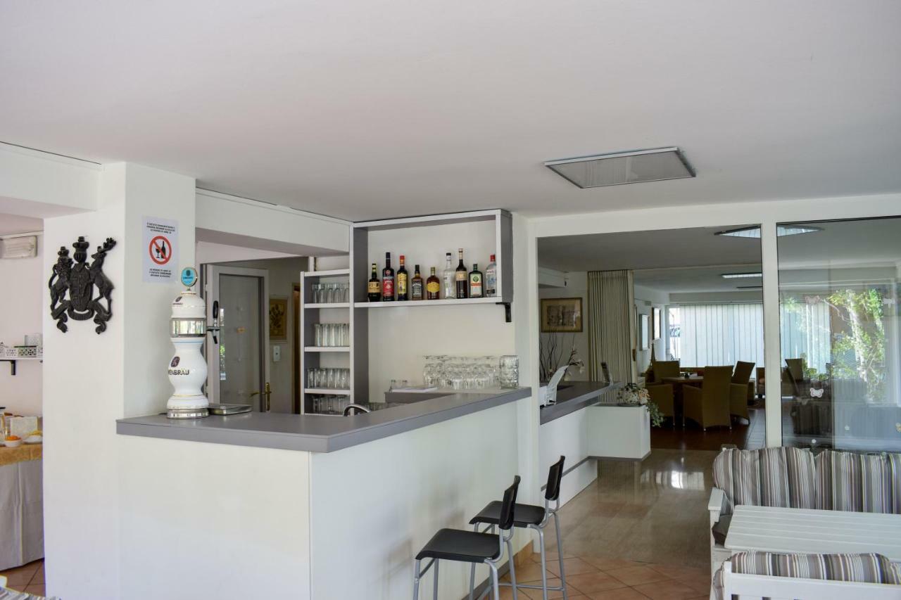 Hotel Ville De Paris Riccione Luaran gambar