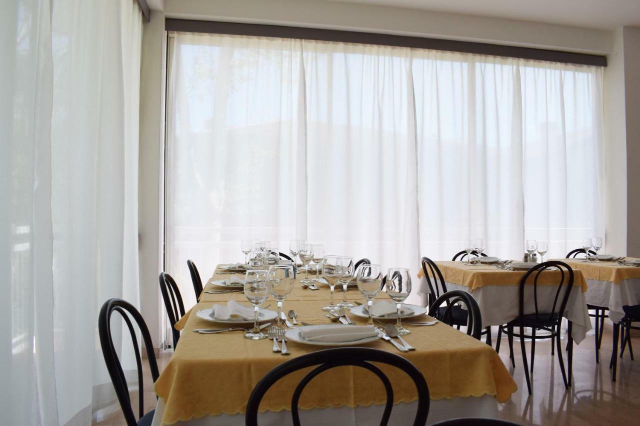 Hotel Ville De Paris Riccione Luaran gambar